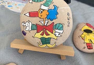 Spring-Time Brought the Artists Out To Play at Woodgate Beach