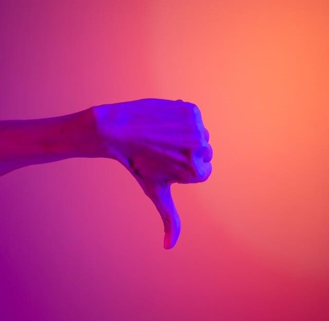 chitchat newspaper thumbs down to people who dont pay local bundaberg invoices